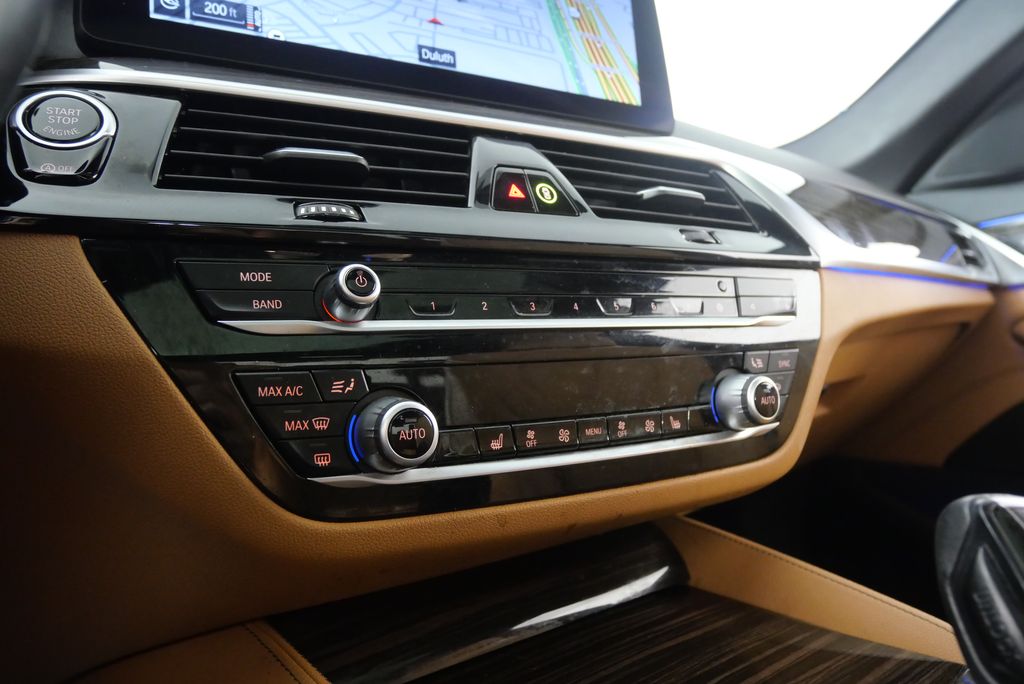 2022 BMW 5 Series 530i xDrive 23