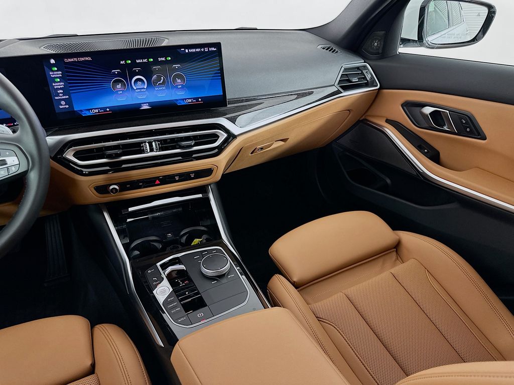 Thumbnail: 2024 BMW 3 Series - 23
