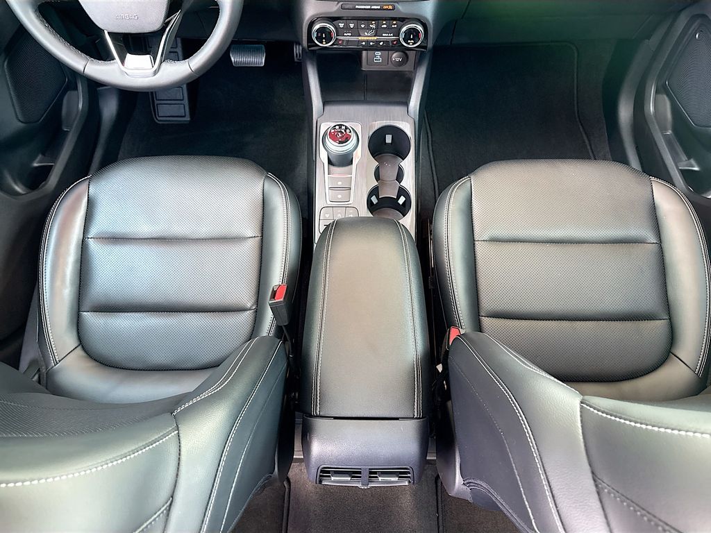 Thumbnail: 2022 Ford Escape - 16