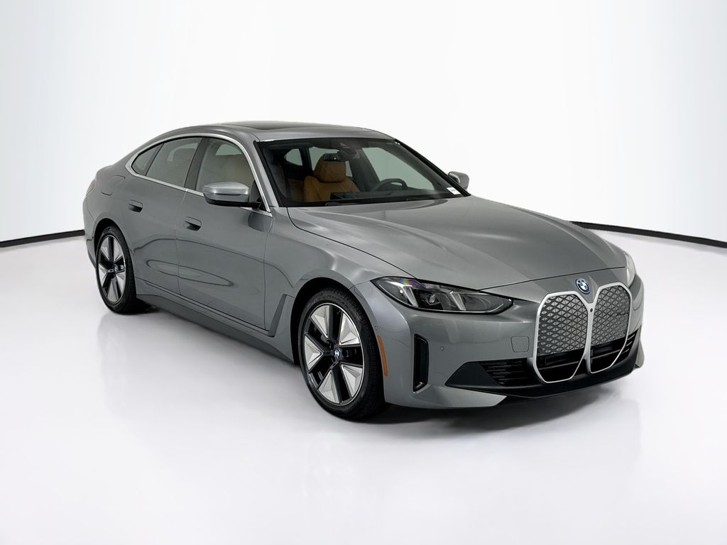 Thumbnail: 2025 BMW i4 - 3