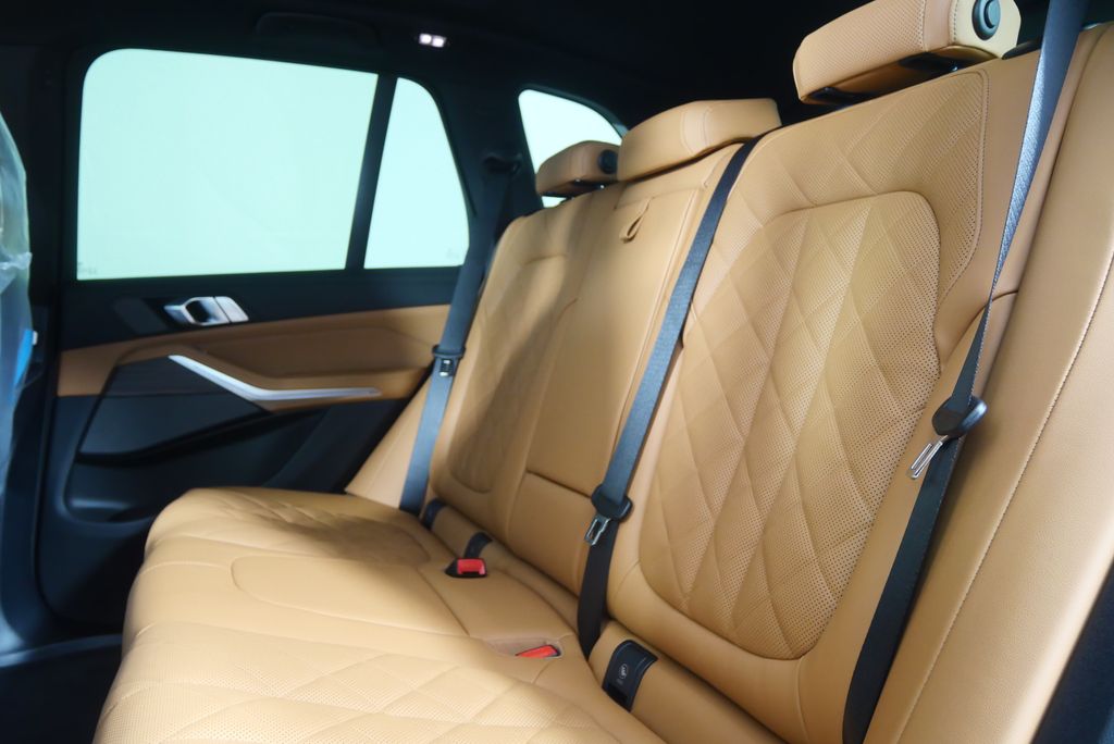 Thumbnail: 2026 BMW X5 - 15