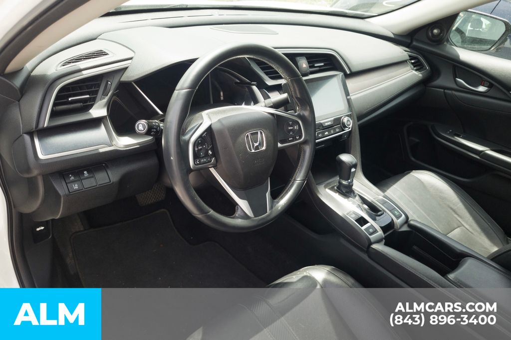 Used 2017 White Honda Touring image 5