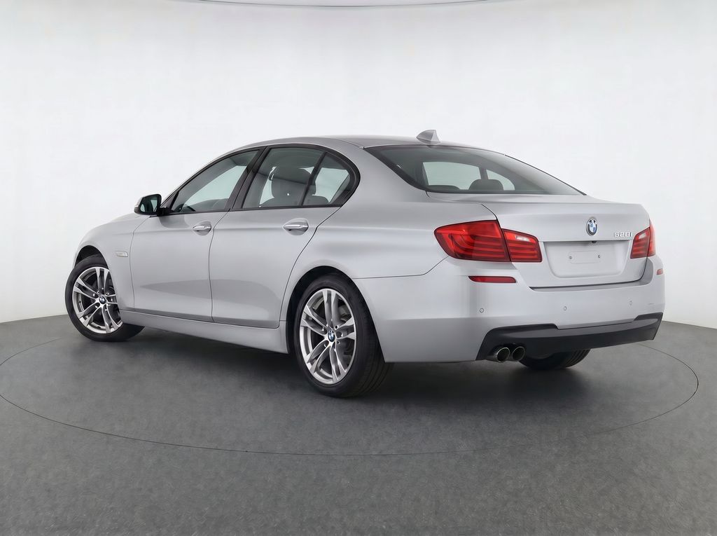 Thumbnail: 2016 BMW 5 Series - 3