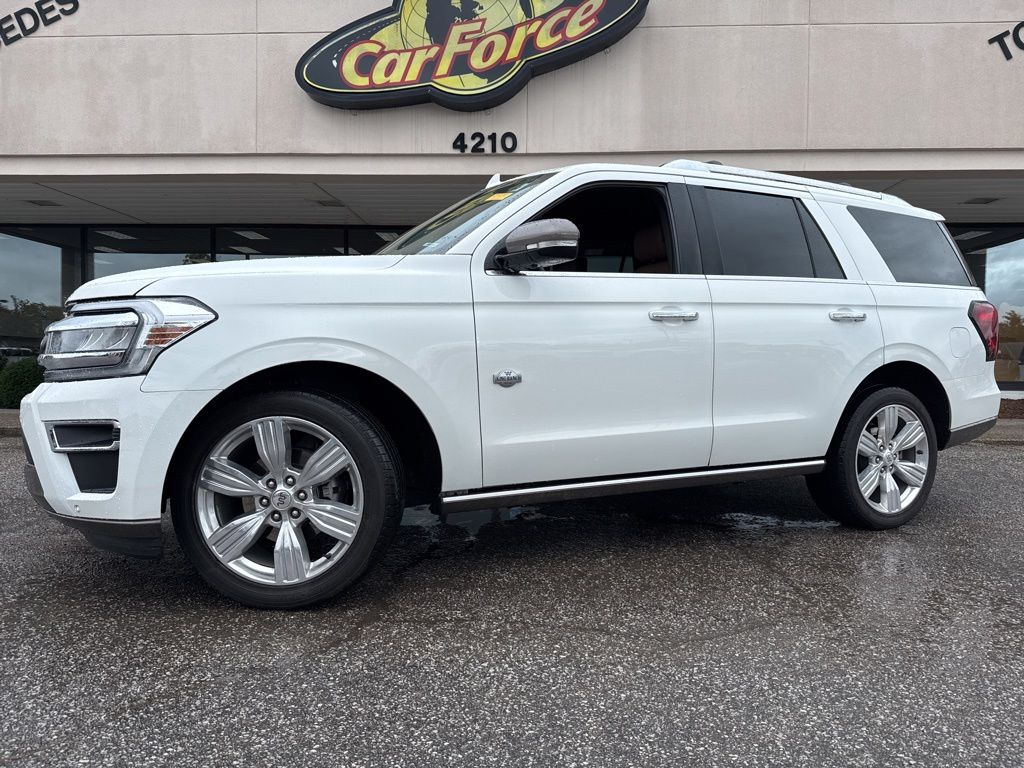 Star White Metallic Tri-Coat 2022 Ford Expedition King Ranch 4WD SUV / Crossover Four-Wheel Drive Automatic