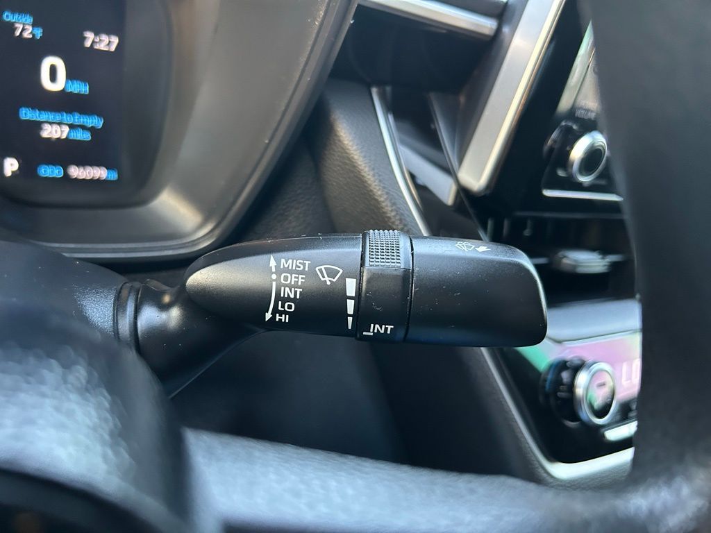 Thumbnail: 2021 Toyota Corolla - 19