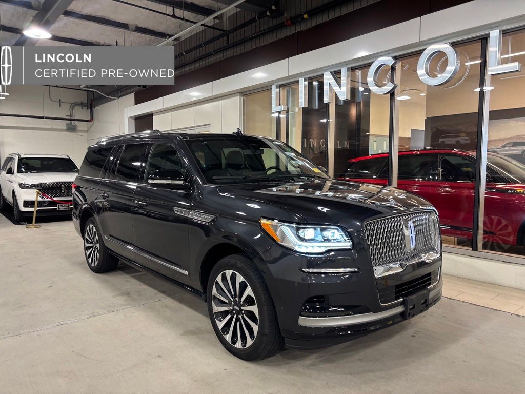 Gray Metallic 2024 Lincoln Navigator SUV / Crossover Four-Wheel Drive Automatic