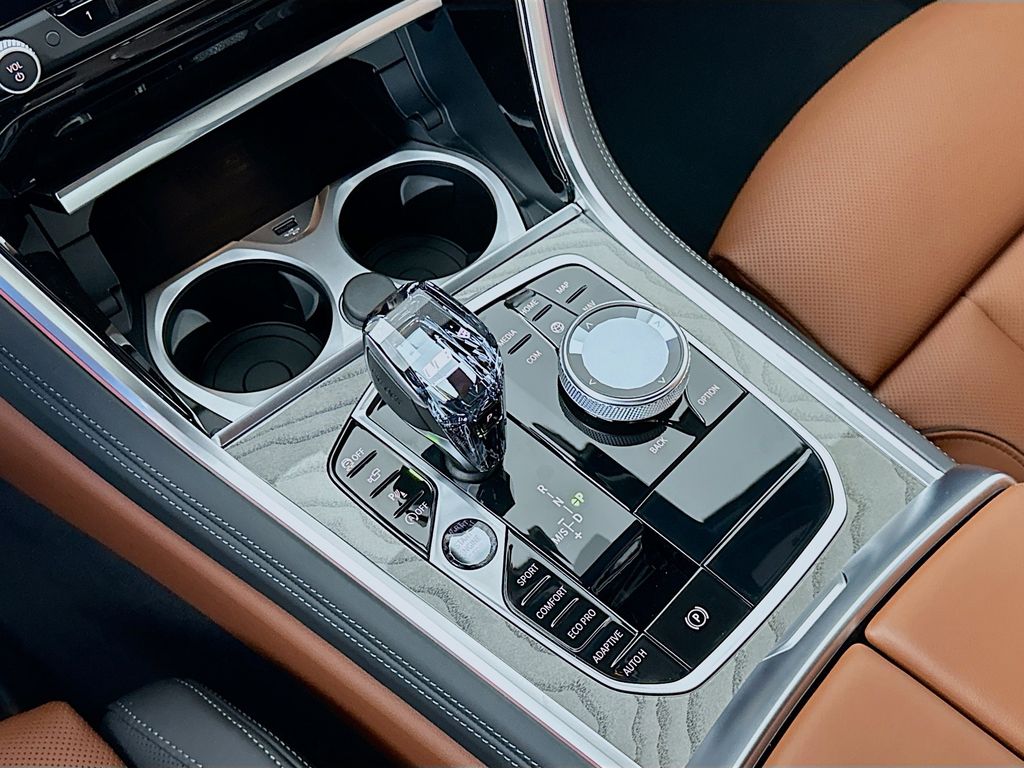 Thumbnail: 2026 BMW 8 Series - 15