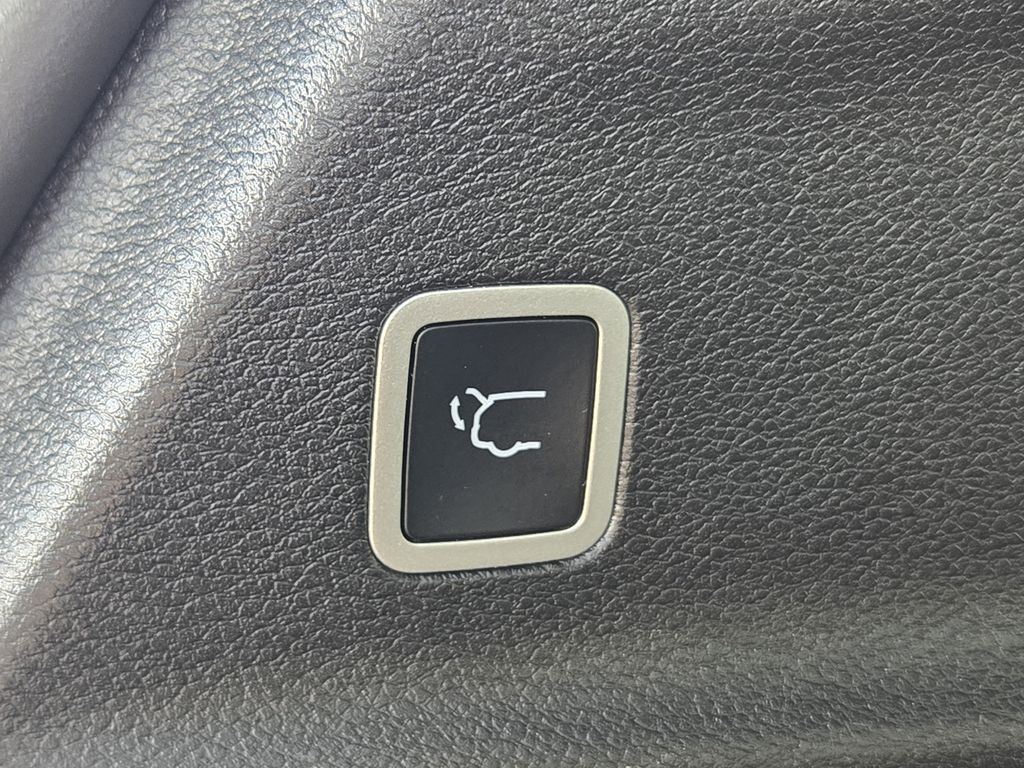 2025 Chrysler Pacifica Select - 10