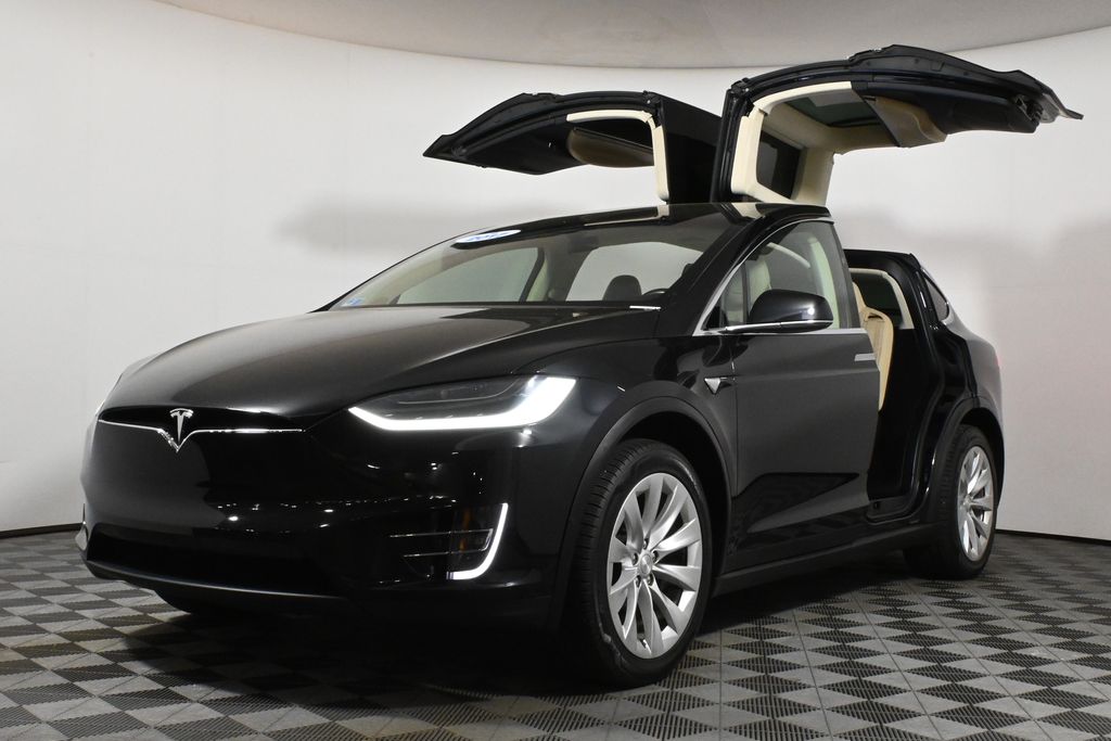 2017 Tesla Model X 75D 5