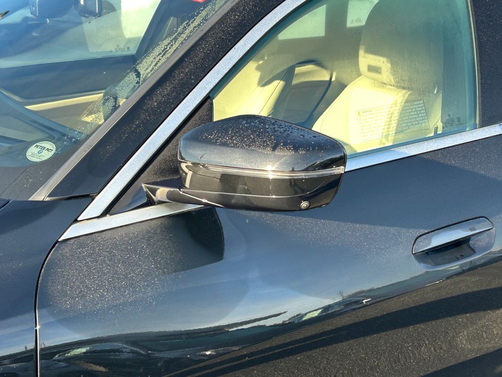 Thumbnail: 2025 BMW i4 - 10