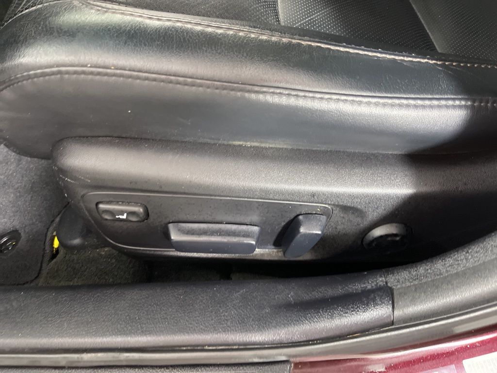 Thumbnail: 2013 Toyota Avalon - 25