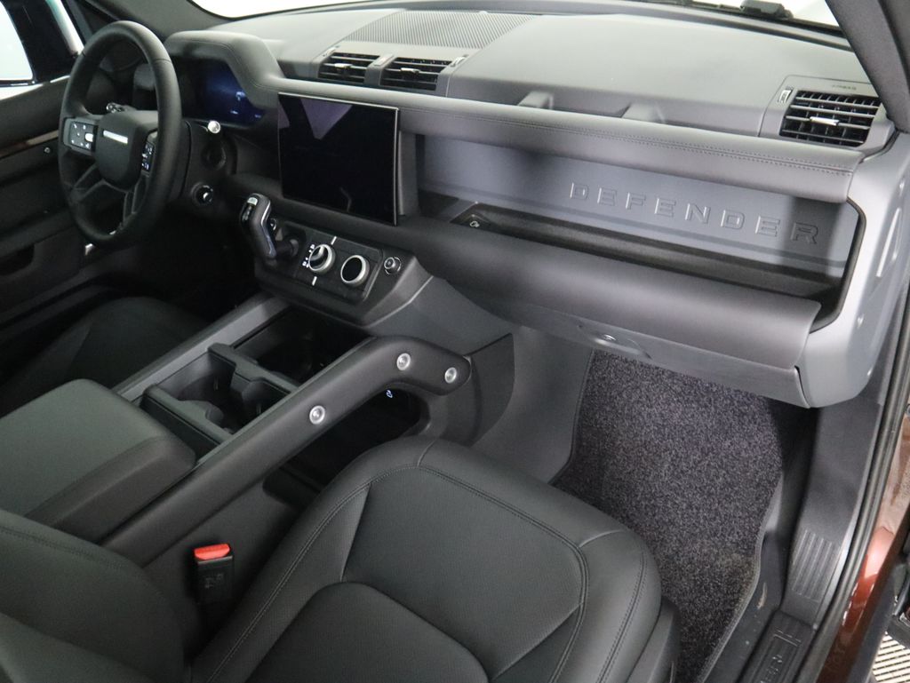 Thumbnail: 2025 Land Rover Defender - 19