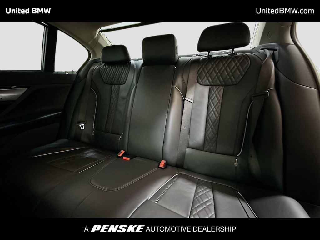 Thumbnail: 2022 BMW 7 Series - 13