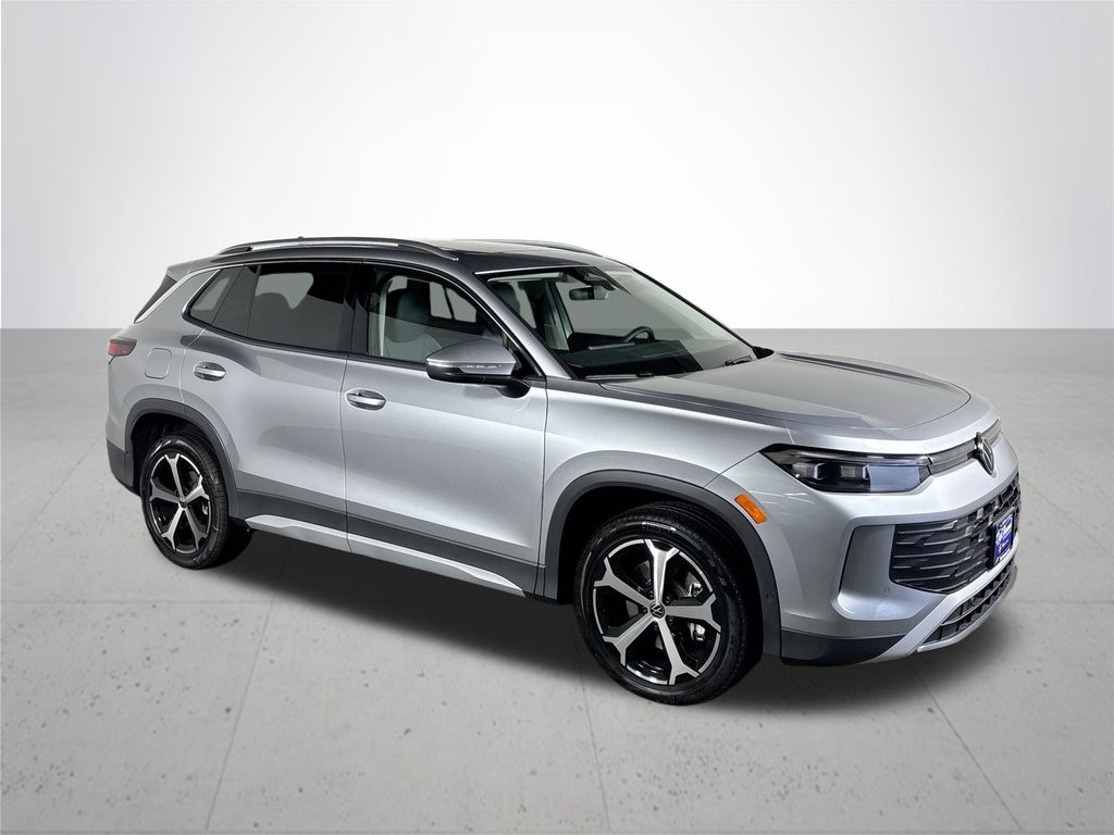 2025 Volkswagen Tiguan SE photo 4