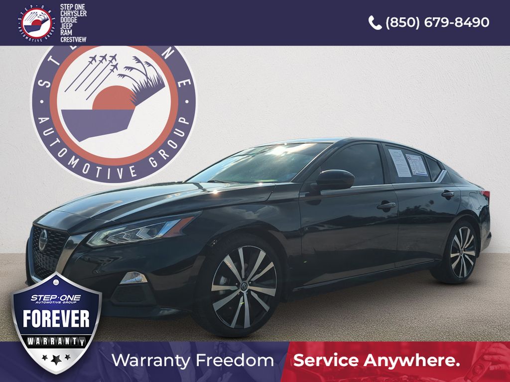 Super Black Clearcoat 2022 Nissan Altima Sedan Front-Wheel Drive Continuously Variable Transmission