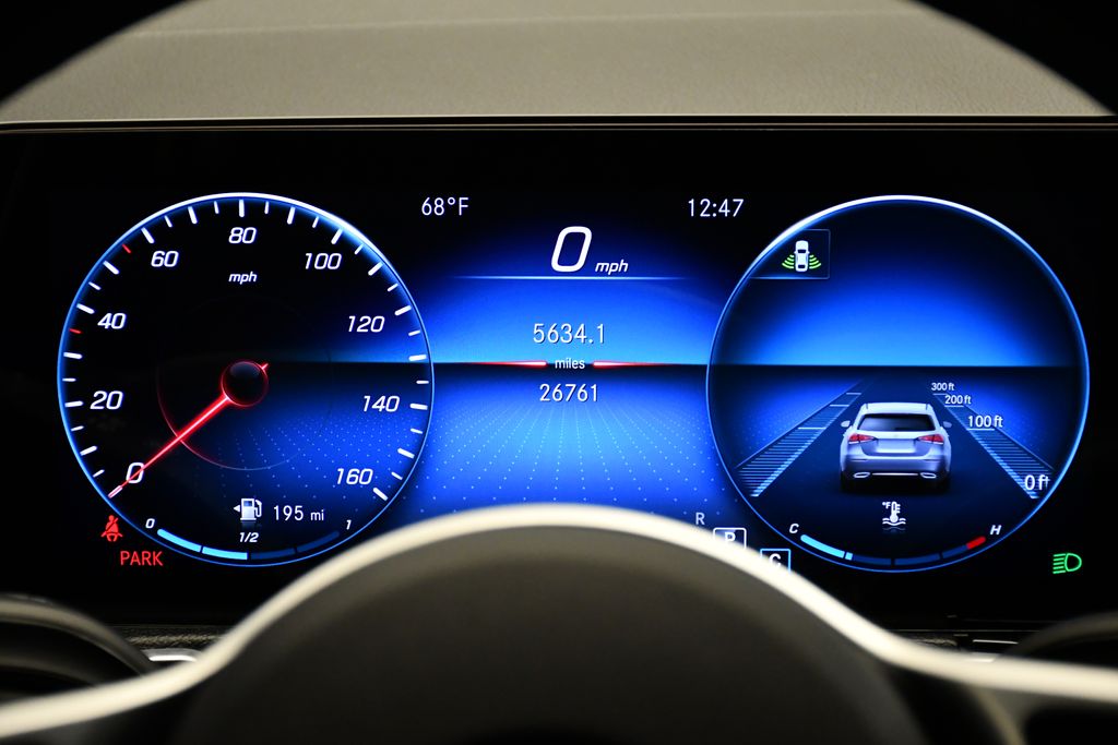 Thumbnail: 2022 Mercedes-Benz GLB - 26