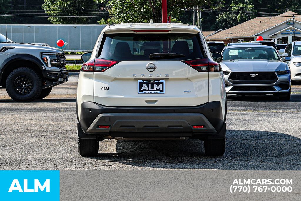 Used 2023 White Nissan SV image 11