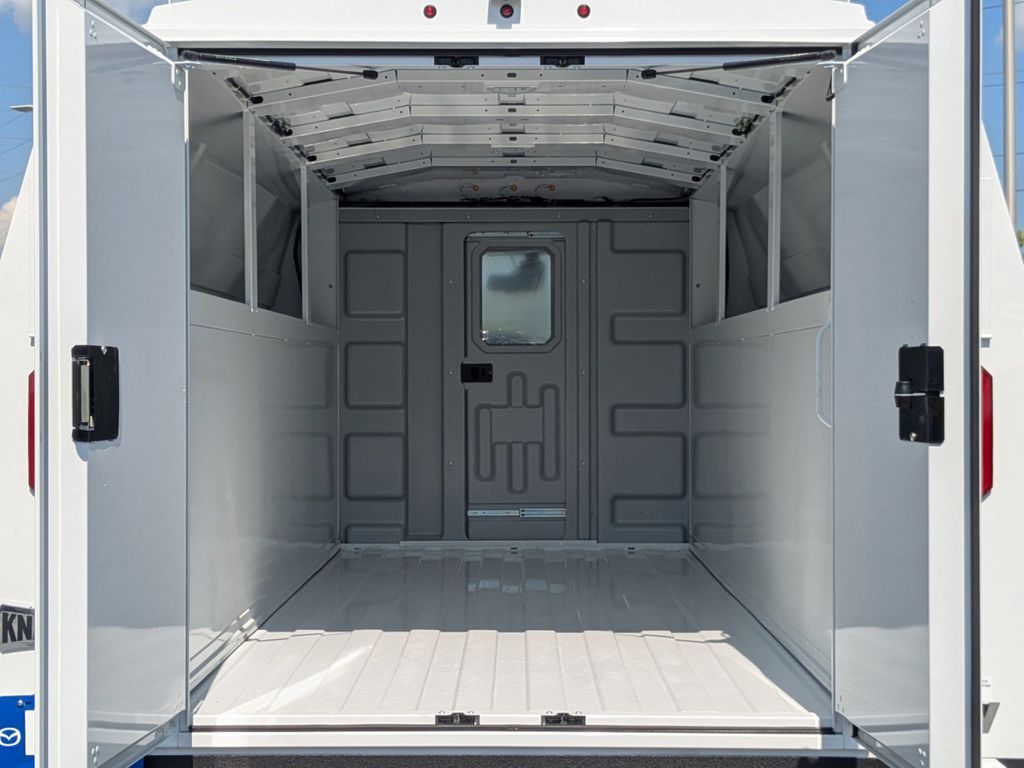 2026 Ford E-350 Cutaway 