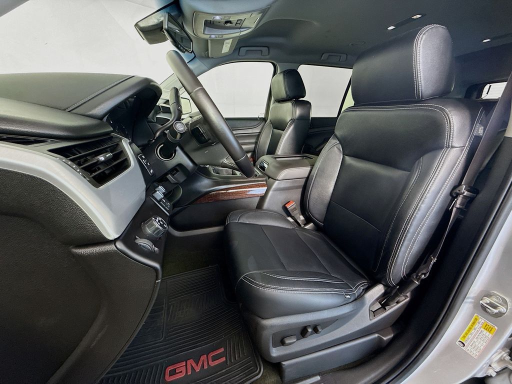 Thumbnail: 2015 GMC Yukon - 19