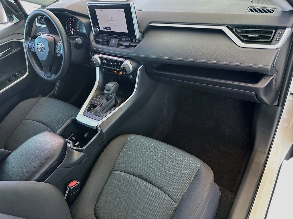 Thumbnail: 2025 Toyota RAV4 - 17