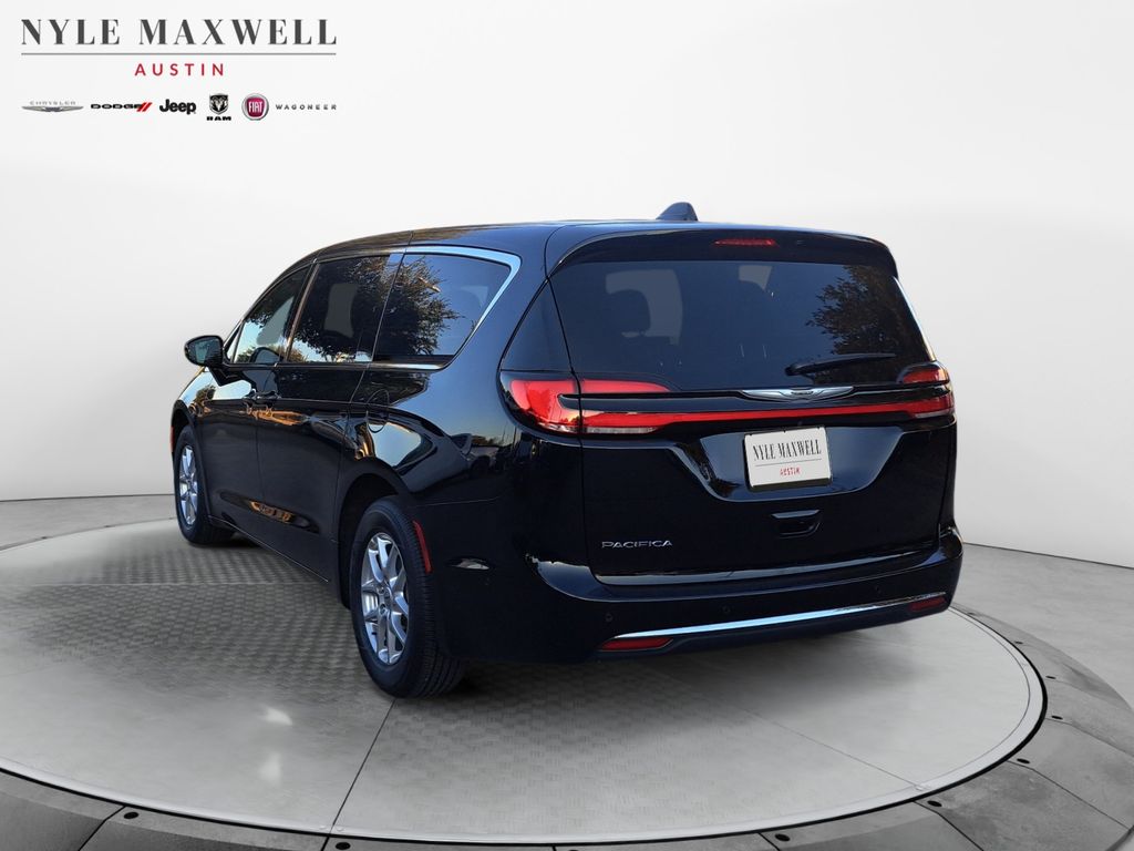 New Car 2025 Chrysler Pacifica  For Sale Under $40,000 In Austin, Texas