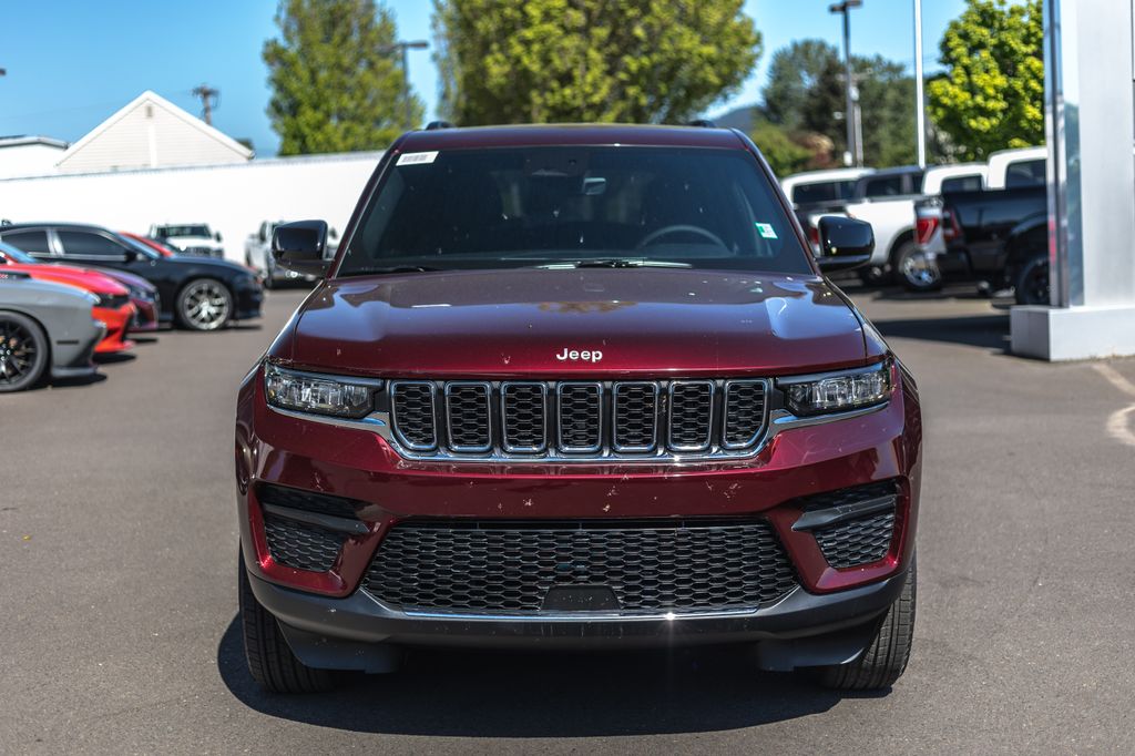 2026 Jeep Grand Cherokee Laredo X thumbnail 6