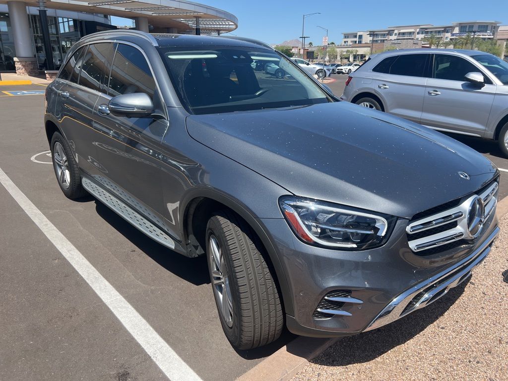 2022 Mercedes-Benz GLC 300 2