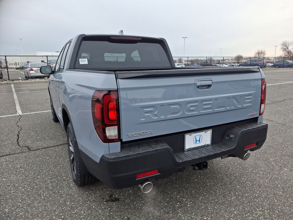 2025 Honda Ridgeline Sport 3