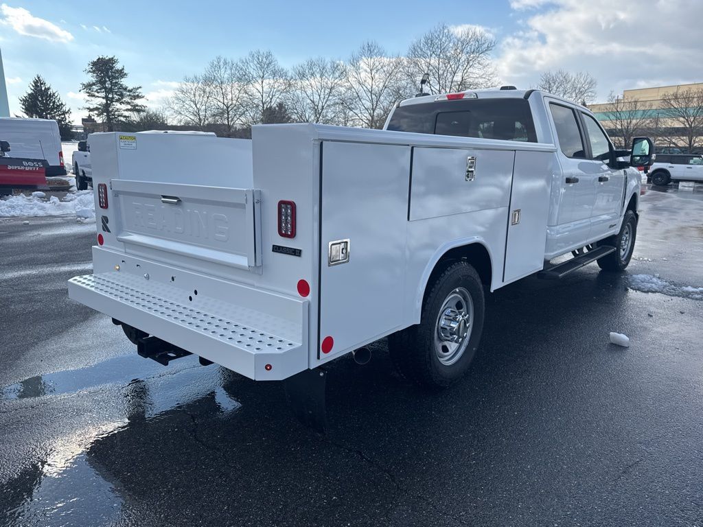 2025 Ford F-350 Chassis XL