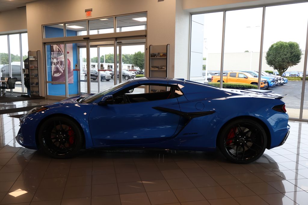 Thumbnail: 2025 Chevrolet Corvette - 4