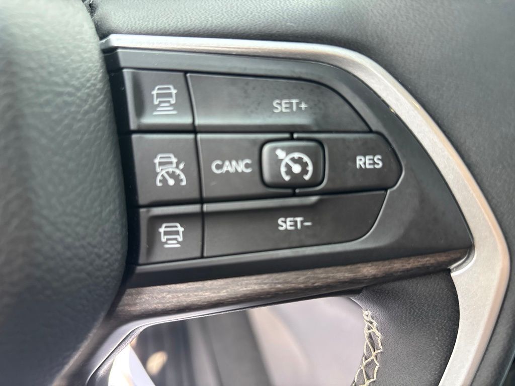 Used 2023 Jeep Grand Cherokee L SUV