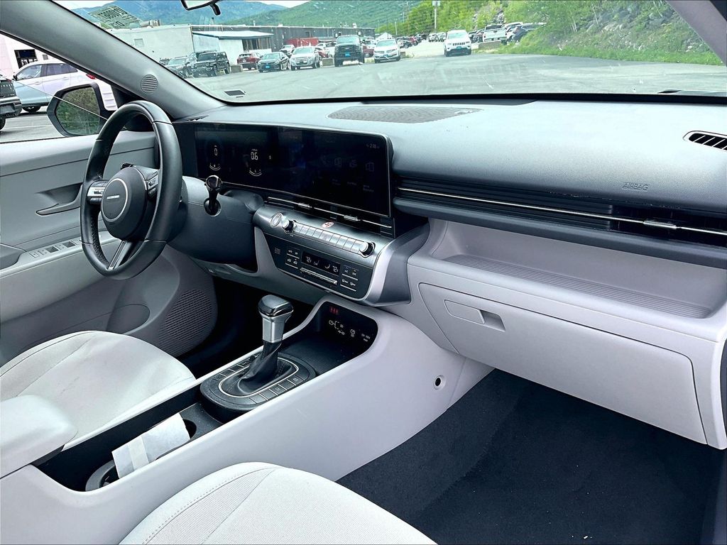 2025 Hyundai Kona — photo 14