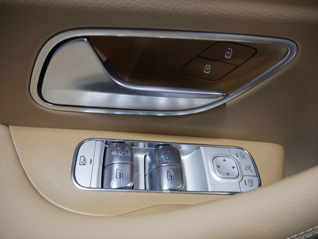 Thumbnail: 2026 Mercedes-Benz GLS - 18