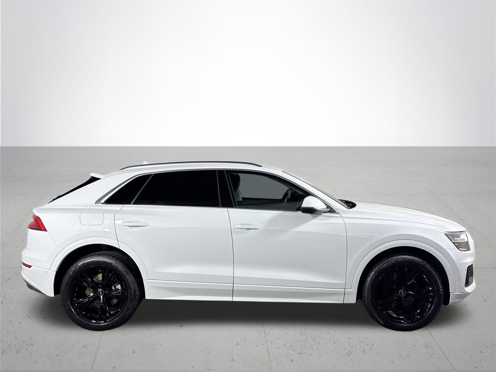 2023 Audi Q8 55 Premium