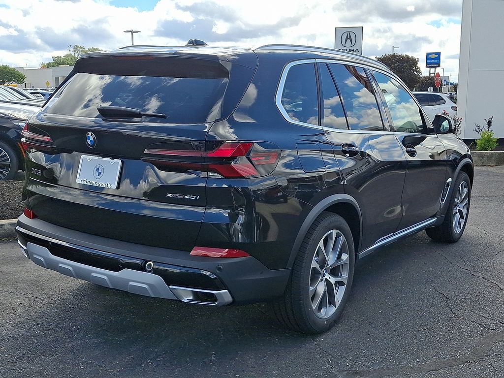 Thumbnail: 2026 BMW X5 - 4