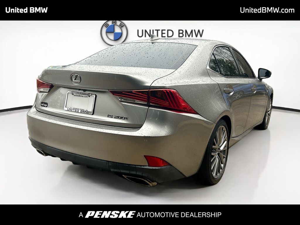 Thumbnail: 2017 Lexus IS - 18