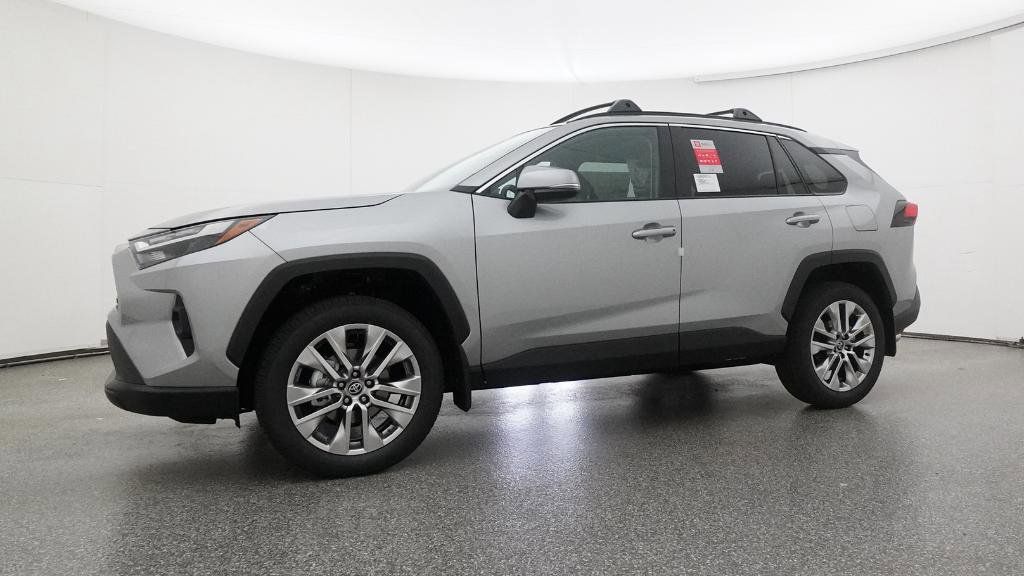 Thumbnail: 2025 Toyota RAV4 - 31