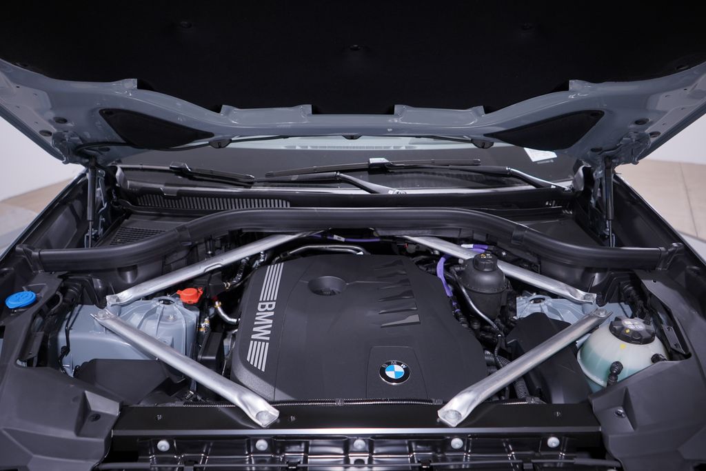 Thumbnail: 2026 BMW X5 - 14