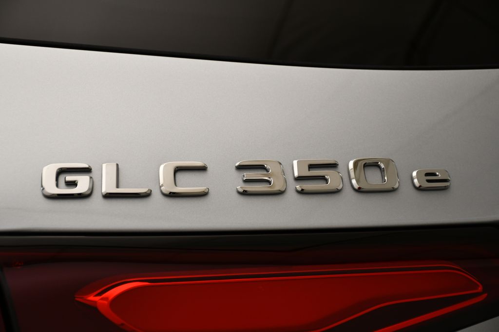 2025 Mercedes-Benz GLC 350 9