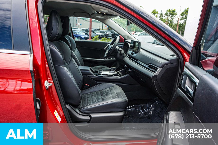 Used 2025 Red Mitsubishi SE image 25