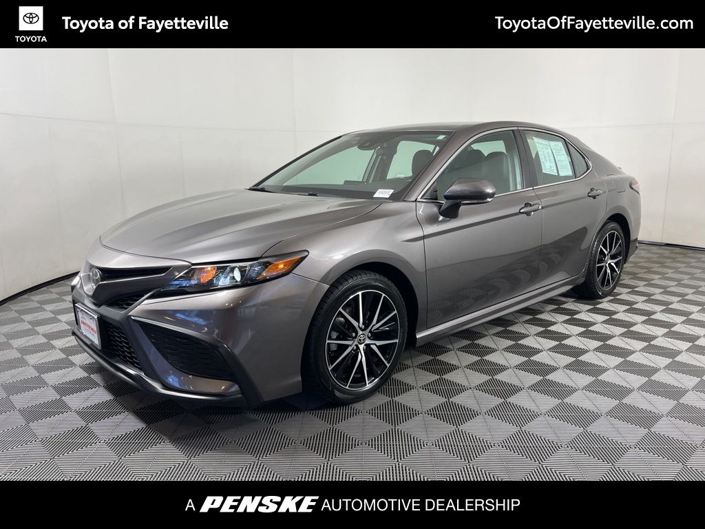 2022 Toyota Camry SE -
                  Fayetteville, AR