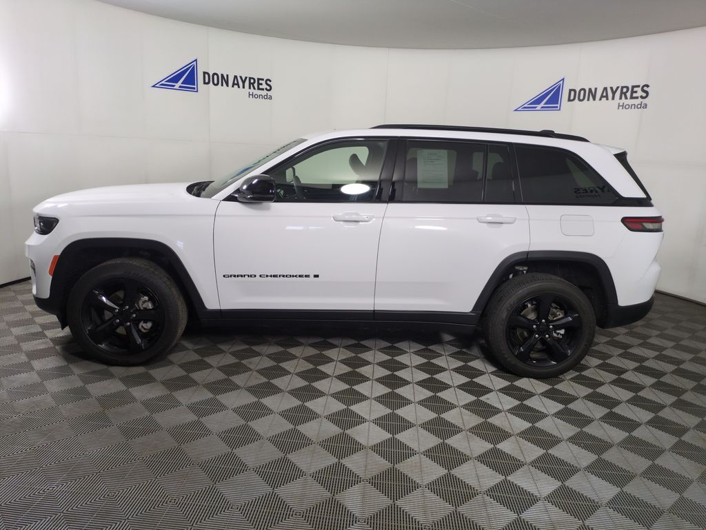 Used 2023 Jeep Grand Cherokee For Sale in Fort Wayne, IN