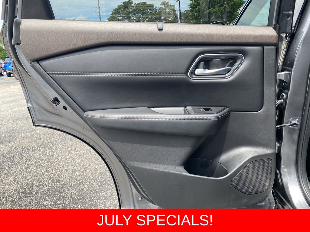 Used 2023 Nissan Rogue SUV