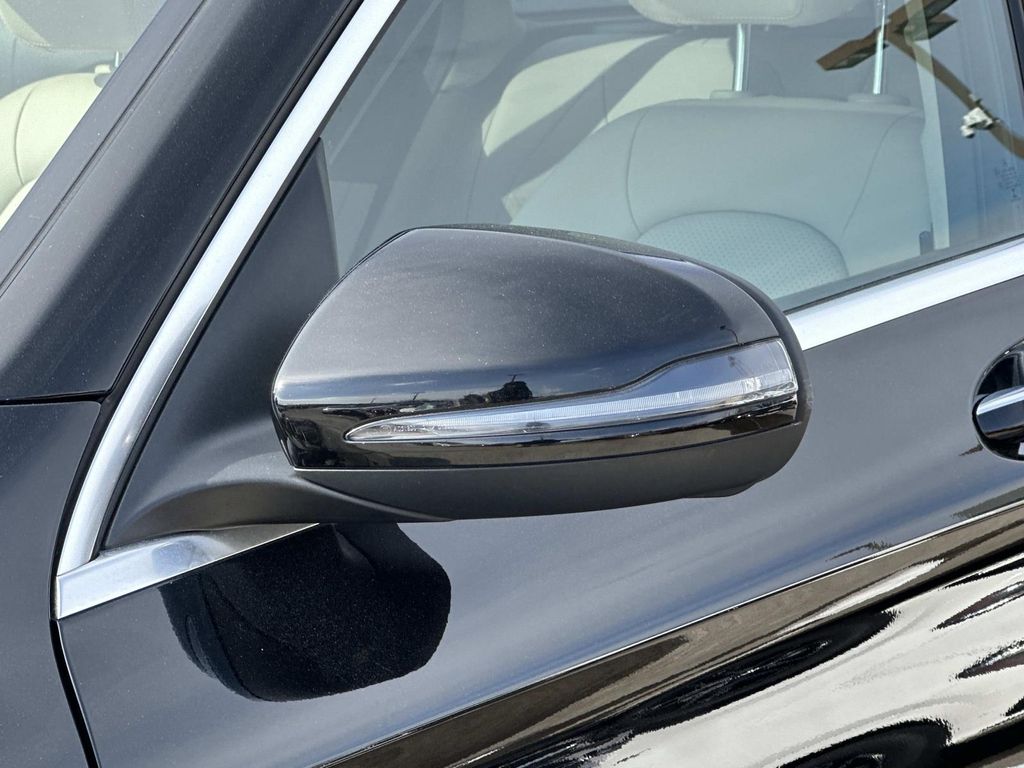 Thumbnail: 2019 Mercedes-Benz GLC - 2