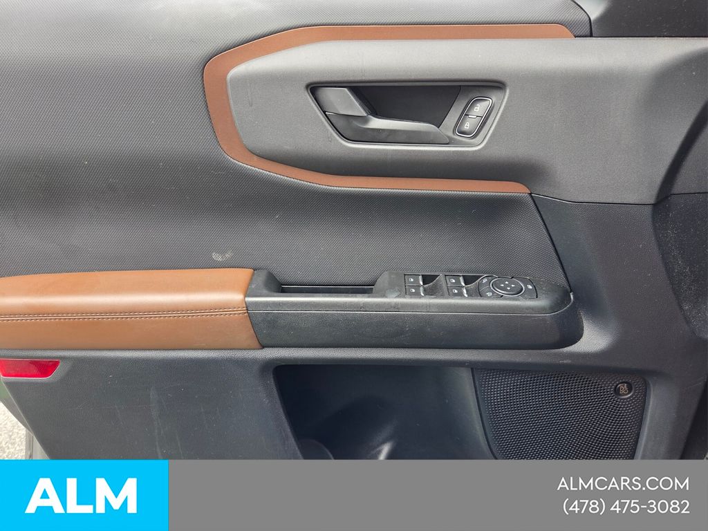 Used 2021 Gray Ford Badlands image 29