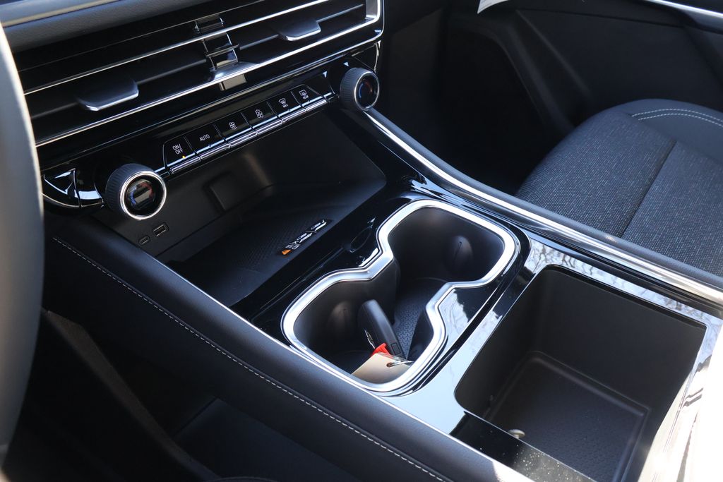 Thumbnail: 2026 Chevrolet Traverse - 30