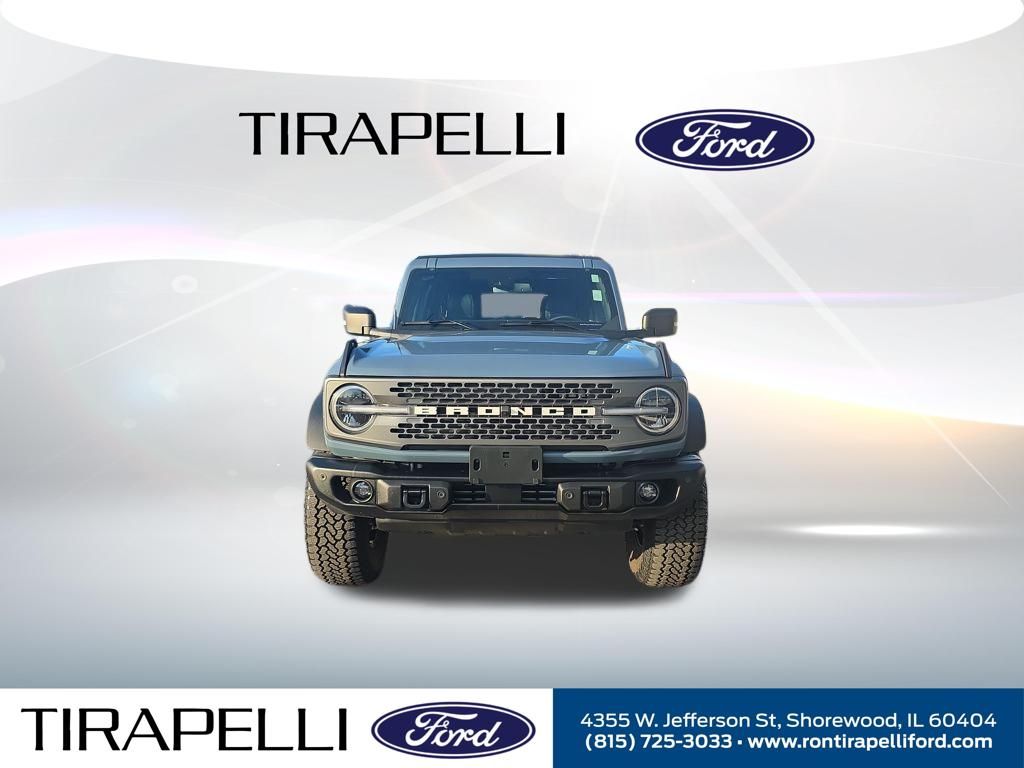 Certified Used 2025 Gray Ford Badlands image 5