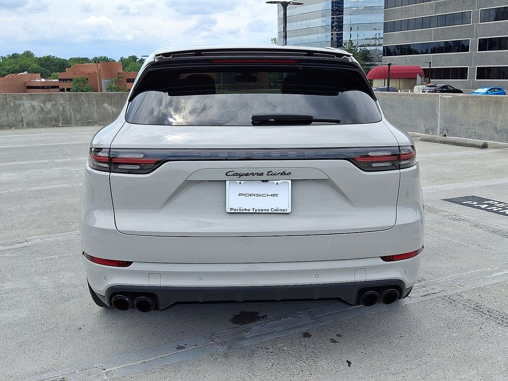 2021 Porsche Cayenne Turbo 9