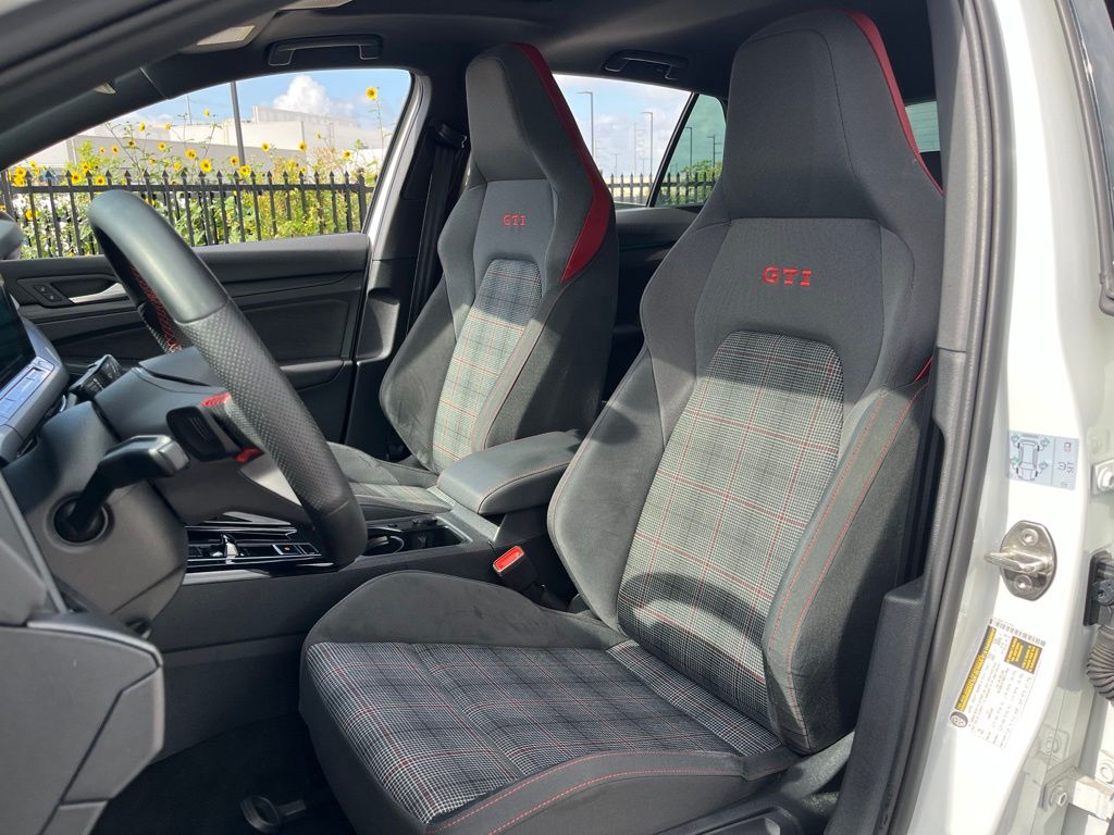 Thumbnail: 2024 Volkswagen Golf - 24