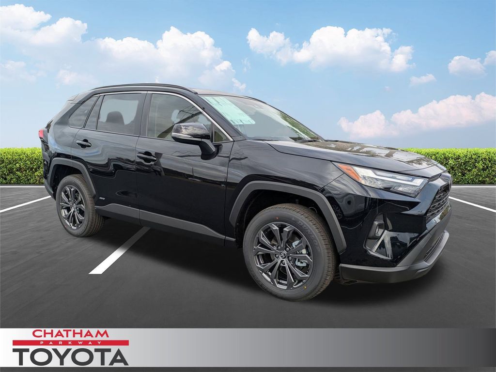 2025 Toyota RAV4 XLE Premium's photo
